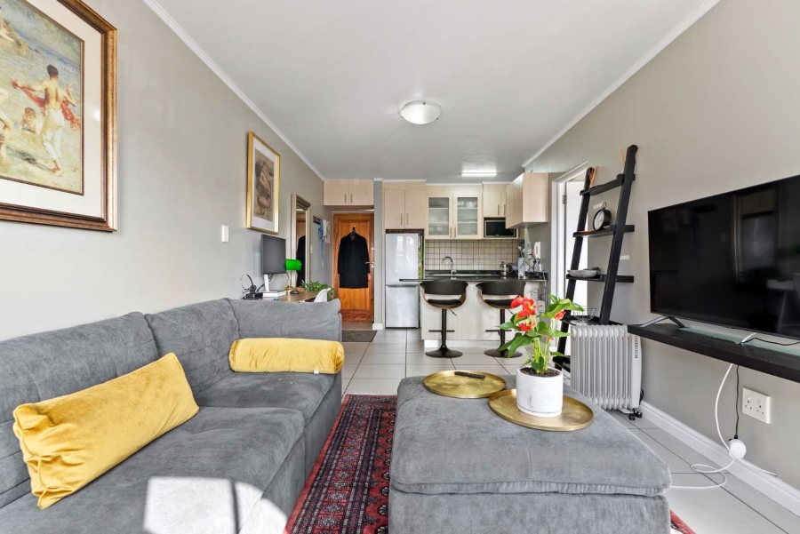 To Let 1 Bedroom Property for Rent in Sea Point Western Cape